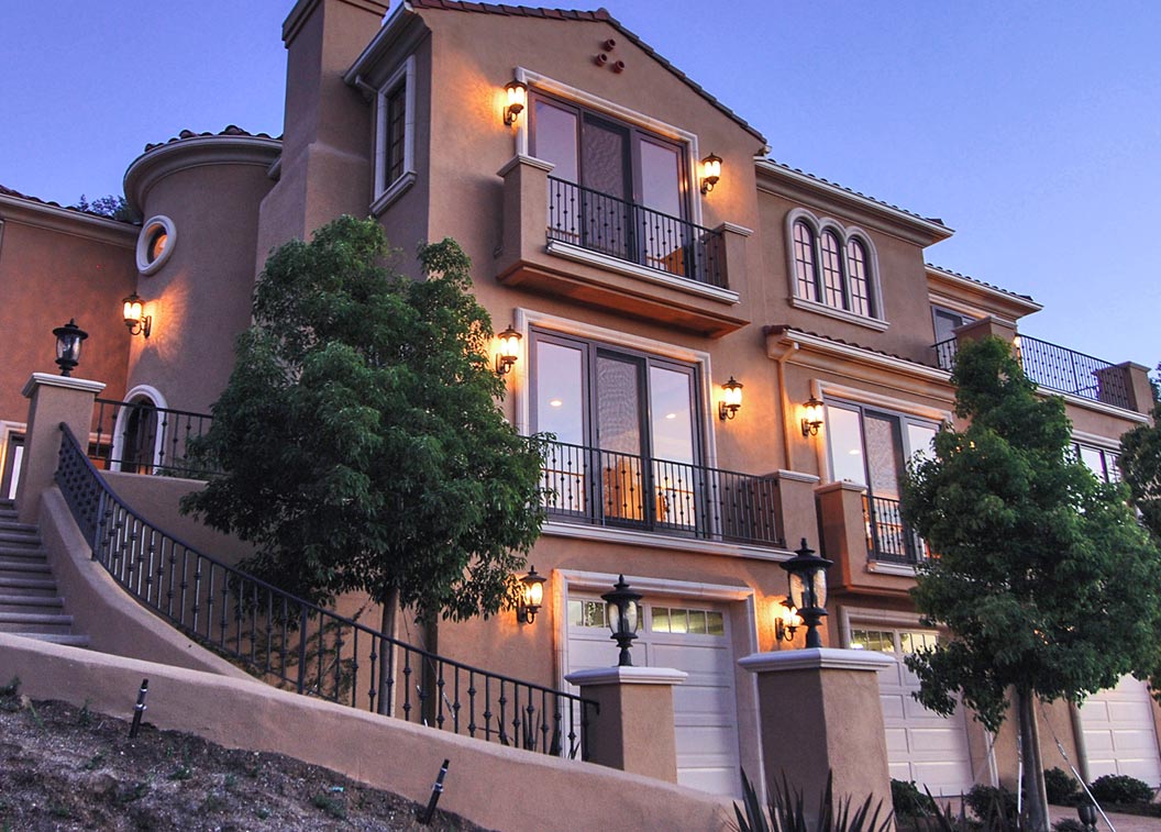 resort-home-footer-img